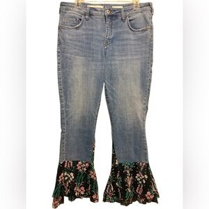 Pilcro and the Letterpress Anthropologie Floral Embroidered Blue Jeans Size 30